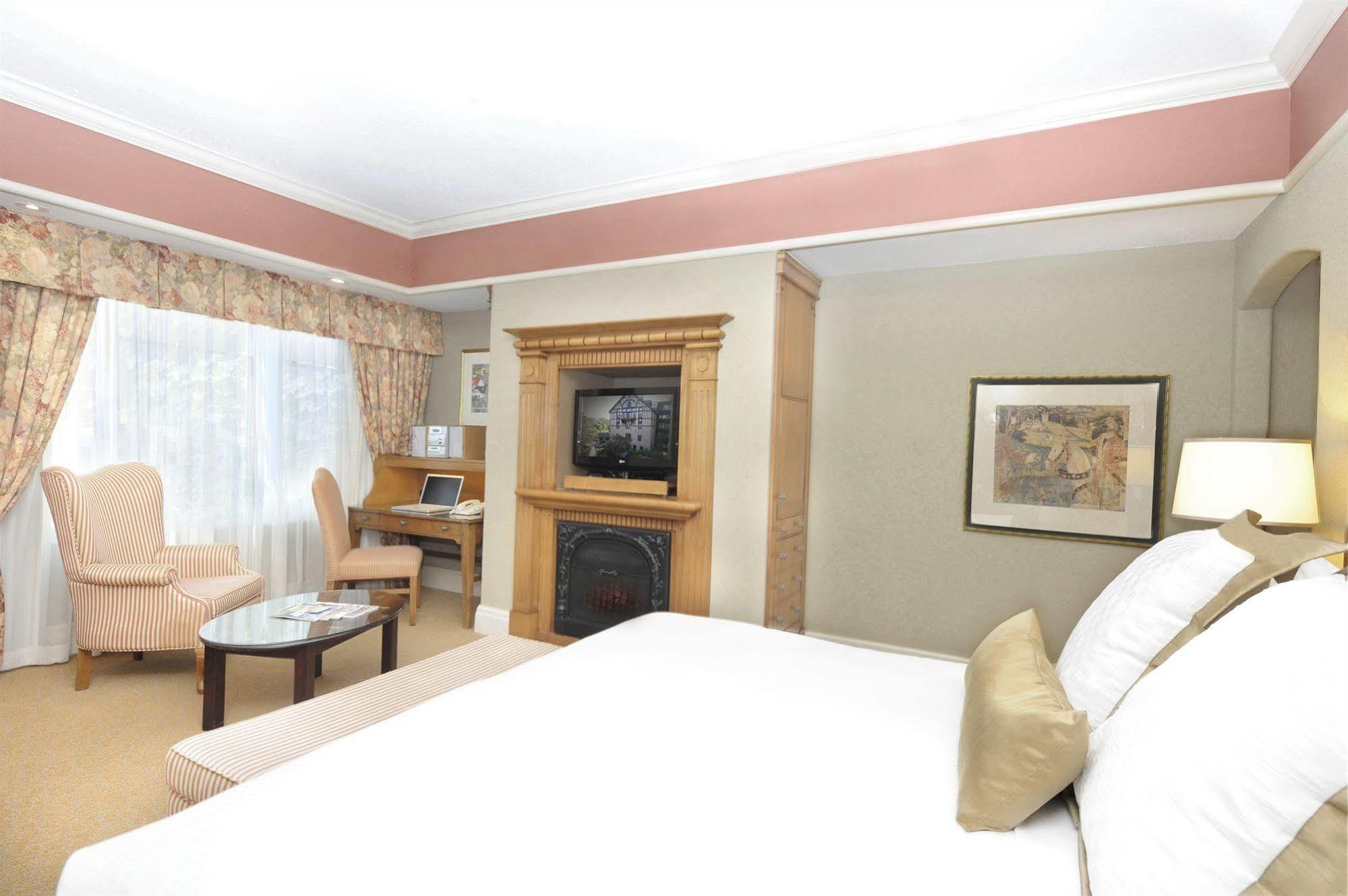Old Mill Toronto Hotel Zewnętrze zdjęcie