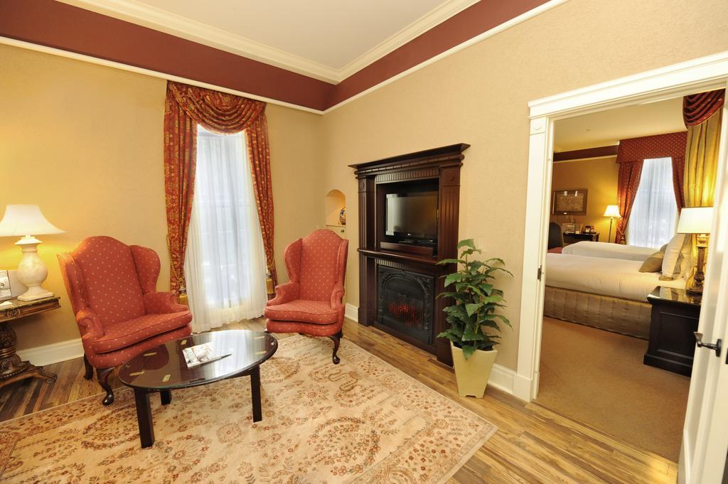 Old Mill Toronto Hotel Zewnętrze zdjęcie
